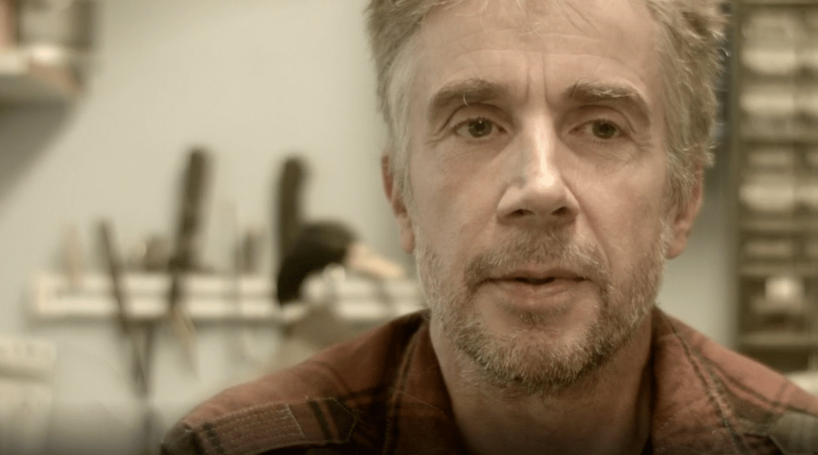 Roland Börjesson berättar om sina tankar som konservator i programmet Sverige!.