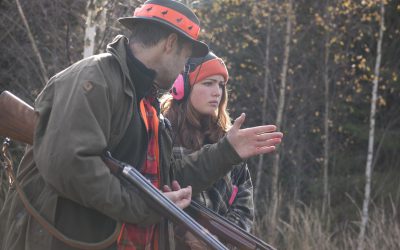 Förgyll din kommande jaktsäsong genom att skaffa en adept och bli mentor, uppmanar debattören. Foto: Jan Henricson