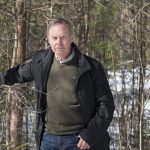 Efter att vetenskapligt ha undersökt vilka kostnader sågverk och skogsägare får idag för viltskador som uppstod för 25 år sedan drar Karl Hedin slutsatsen att det behövs ett nytt älgjaktsystem.