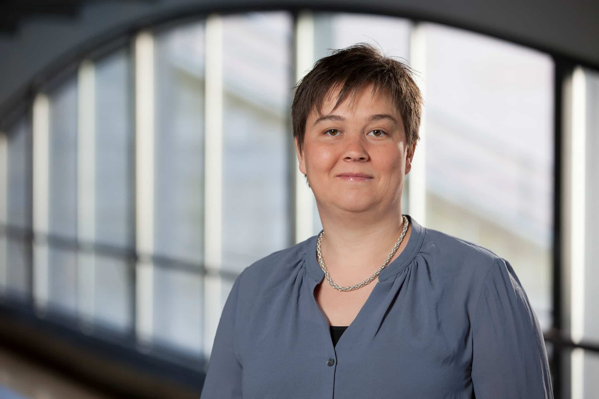 Miljöpartisten Emma Nohrén blir ordförande i det för jägarna viktiga miljö- och jordbruksutskottet i riksdagen.