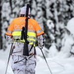 Erfarna jägare måste få byta och köpa vapen utan att det ställs krav på att de tar jägarexamen, enligt insändarskribenten.