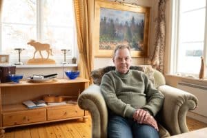 Karl Hedins känsla är att Stockholms tingsrätt med sitt avvisande av hans stämning sällar sig till de myndigheter som skadat honom och hans företag under hela rättsprocessen.