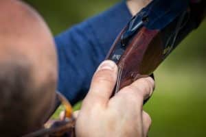 Det blir ingen uppsägning av arrendeavtalet med Rosersbergs skytteförening. Fortifikationsverket backar och ber om ursäkt.