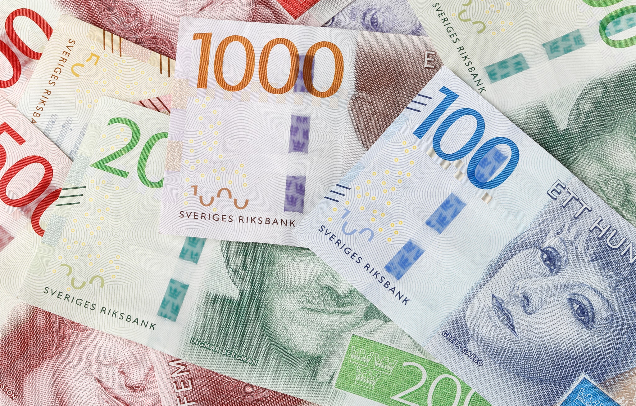 Flera motionärer kräver att en större del av medlemsavgiften i Jägareförbundet stannar kvar lokalt.