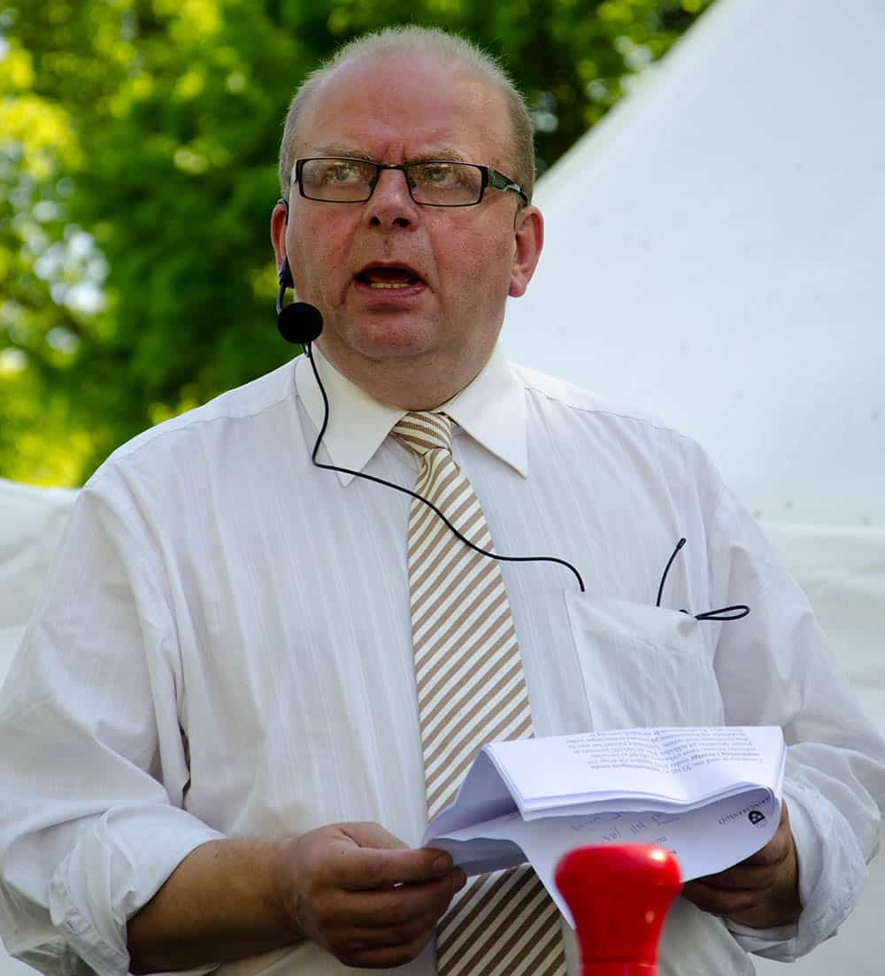Eskil Erlandsson invigningstalar när jaktmässan på Tullgarn öppnar på torsdag. Foto: Magnus Rydholm