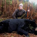 Erika Bergmark är en av sex finalister i tävlingen Extreme huntress. Varje vecka visas ett avsnitt ur tävlingen på internet.