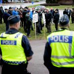 När rättegången inleddes demonstrerade "folkaktionen ny rovdjurspolitik". Foto: Johan Solum/Dalarnas tidningar