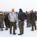 De jägare som drabbades av det felaktiga myndighetsbeslutet att stoppa vargjakten kräver nu ersättning för resor, stughyror med mera. Foto: Olle Olsson