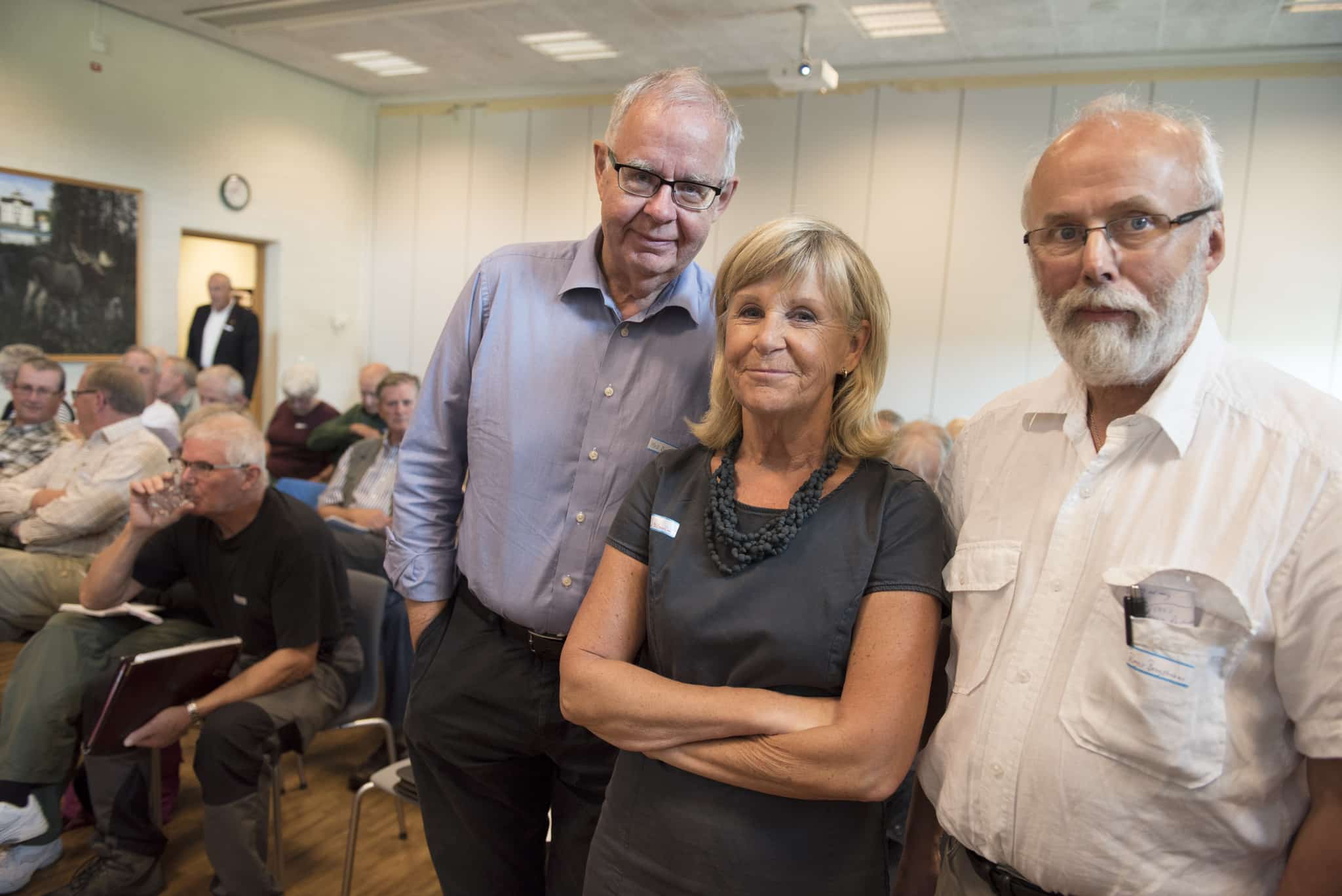 Tre jakthistoriska föreläsare. Viltforskarna Kjell Danell och Roger Bergström flankerar Jägareförbundets Christina Nilson-Dag. Foto: Jan Henricson