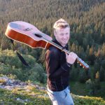 Roger Bäck – som toppat CDON:s försäljningslista med sitt album Björnens sista dans.