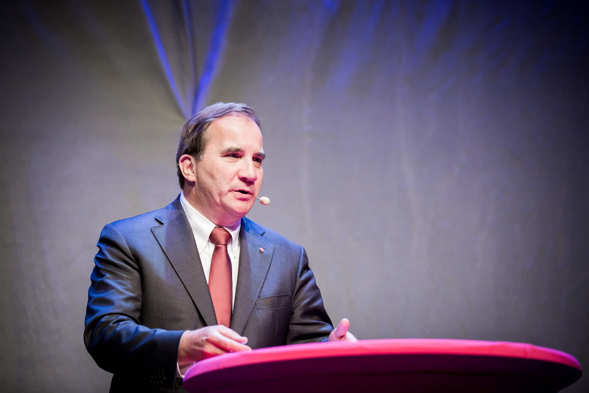 Statsminister Stefan Löfven har lovat licensjakt på varg i en tv-sänd debatt, men verkar nu bryta sitt löfte. Foto: Jens Ohlsson