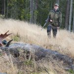 Efter avklarad jägarexamen vill förstås den nye jägaren komma igång med sin jakt så fort som möjligt. Foto: Jan Henricson