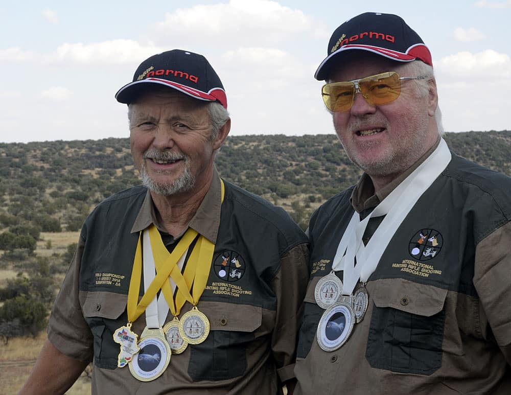 De svenska medaljörerna Svante Jonsson, till vänster, och C G Gustavsson. Foto: Privat