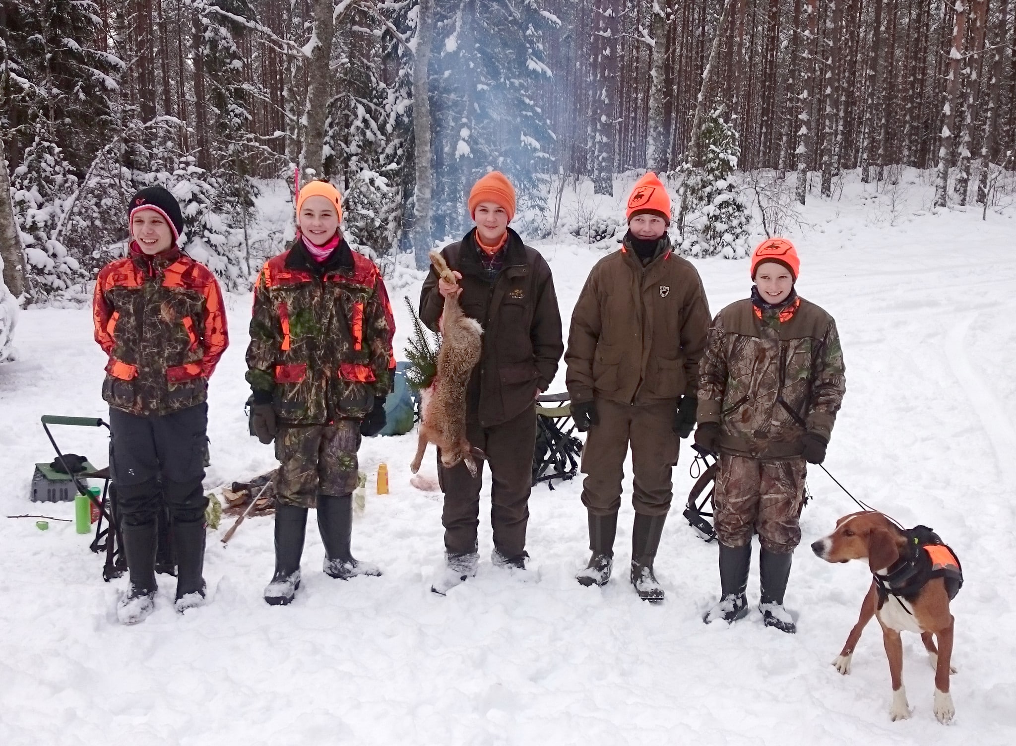 Deltog på stövarjakten gjorde, från vänster, Adam Rydholm, Willy Nordenström, Joel Ohlsson, Dennis och Filip Davidsson. Foto: Torgny Evertsson