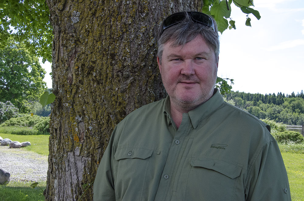 Mathias Dahlgren har en lång – och god – relation till viltkött. I höst lär det bli mycket vildfågel i hans kök på Grands Matsalen. Foto: Martin Källberg